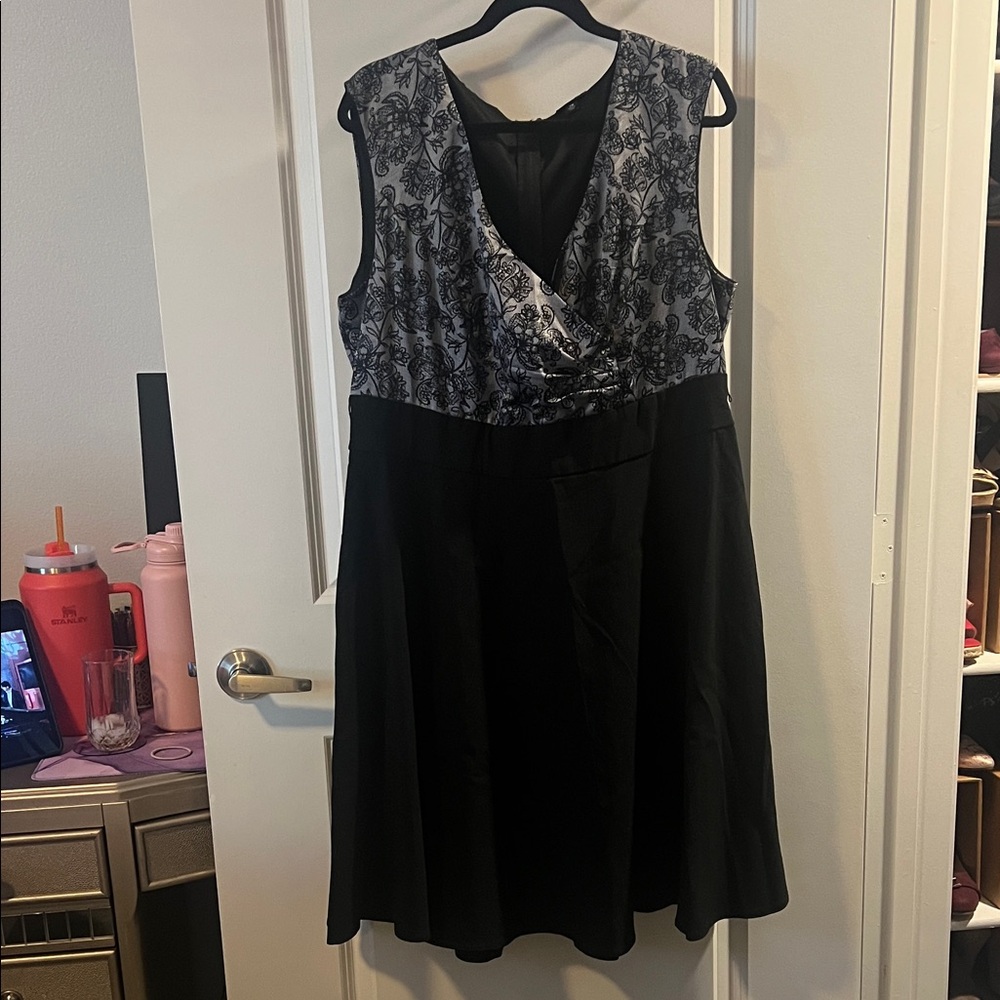 Torrid Black and White Floral Midi Dress
